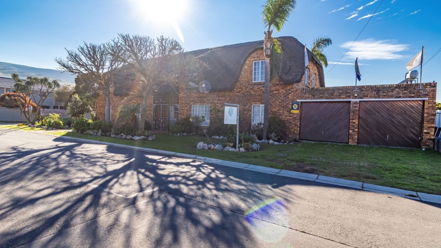 7 Bedroom Property for Sale in Kleinmond Western Cape